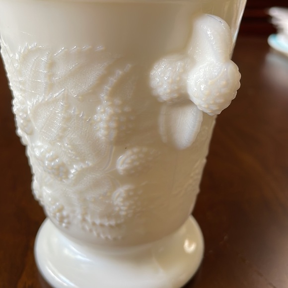 Antique EAPG Hobbs Brockunier MILK GLASS Spooner ca 1870 blackberry pattern - Picture 4 of 9